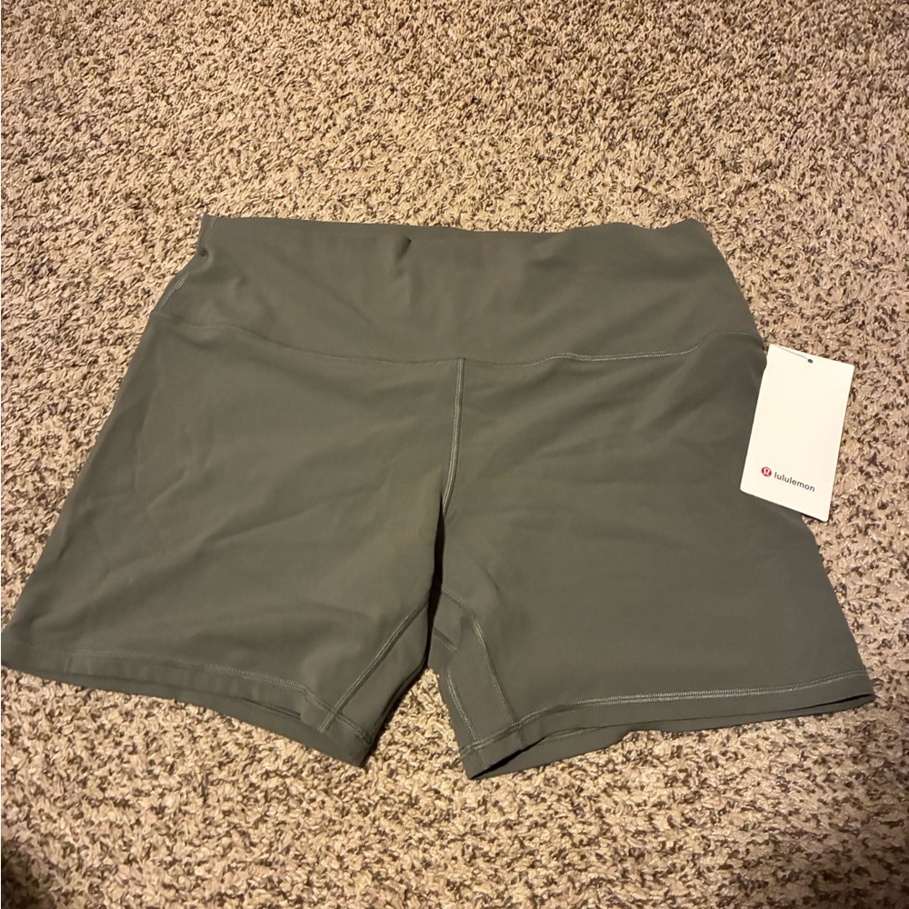 lululemon Align size 16 Olive dark green High-Rise Short 6"